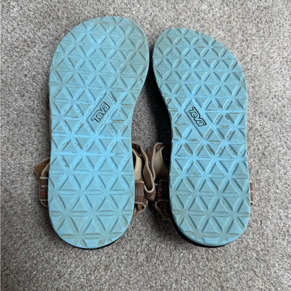 Teva Brown and Black Sandals with Patterned Straps - Picture 6 of 8